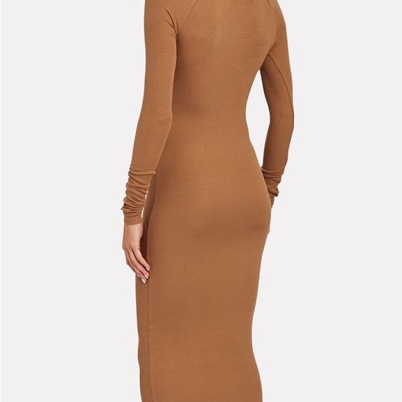 Speckled with tonal buttons along the shoulder, Alix NYC Lisbon Dress - Picture 3 of 7